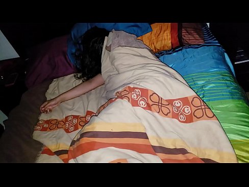 ❤️ Üvey oğul, genç üvey annesini uyurken azarlıyor. ️❌ Sadece porno tr.tradeis.top ❌️